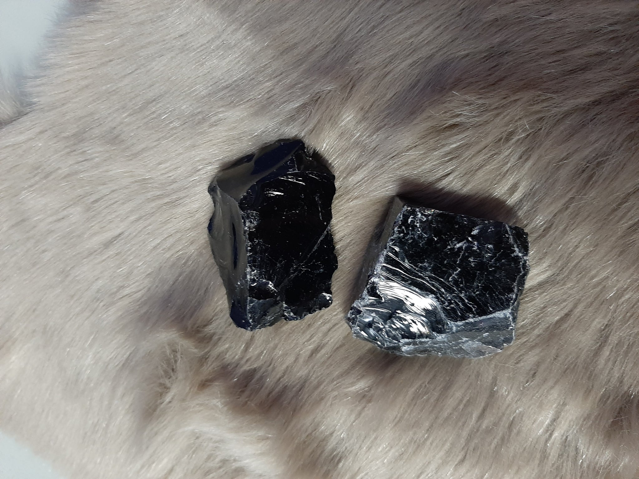 Black Obsidian Raw Medium
