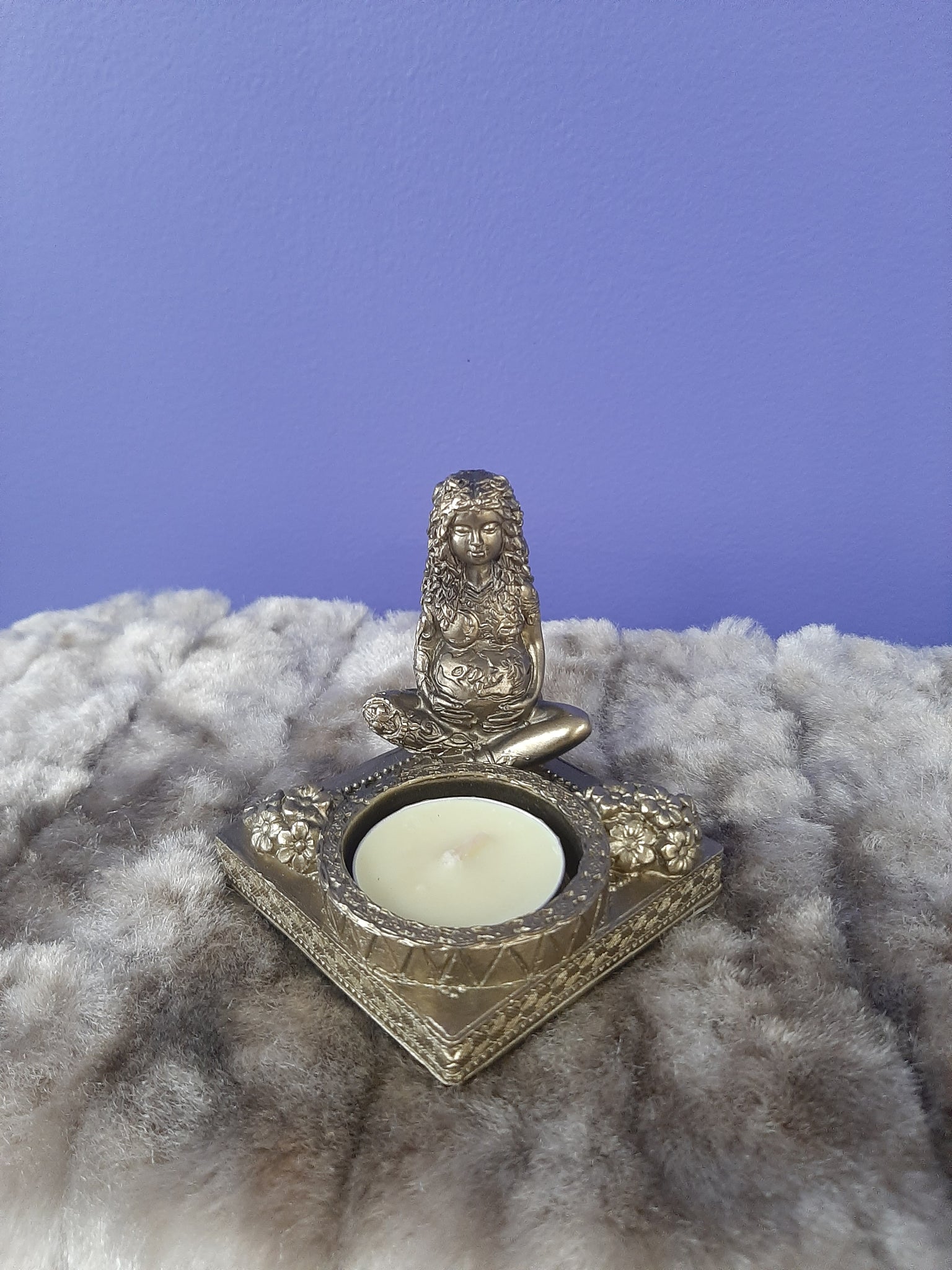 Earth Mother Tealight Holder