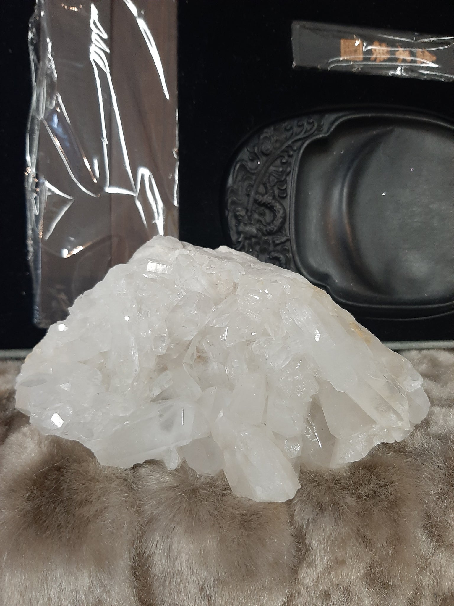 Quartz Cluster Standing