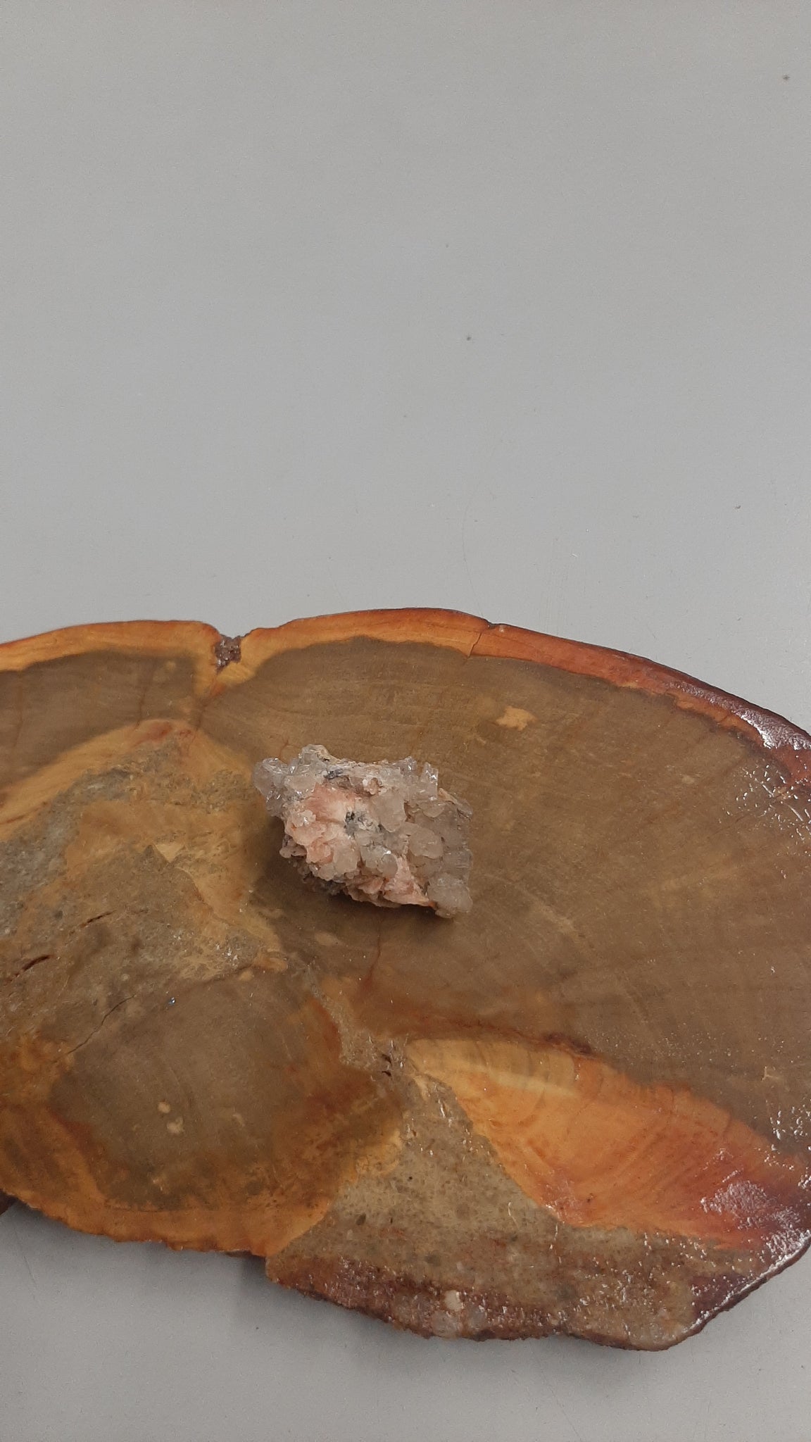 Cerussite on Barite