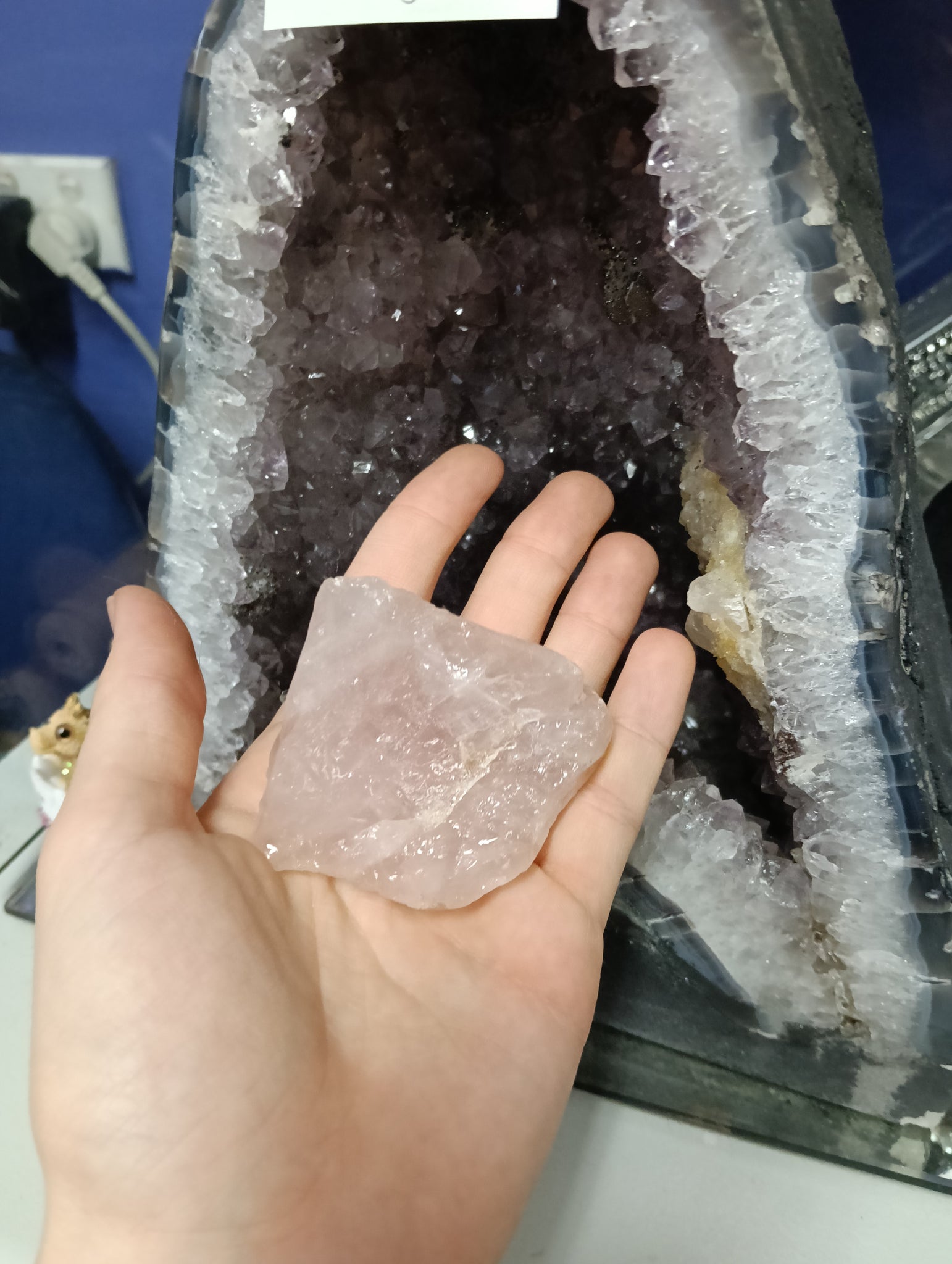 Rose Quartz Raw 90-100 grams
