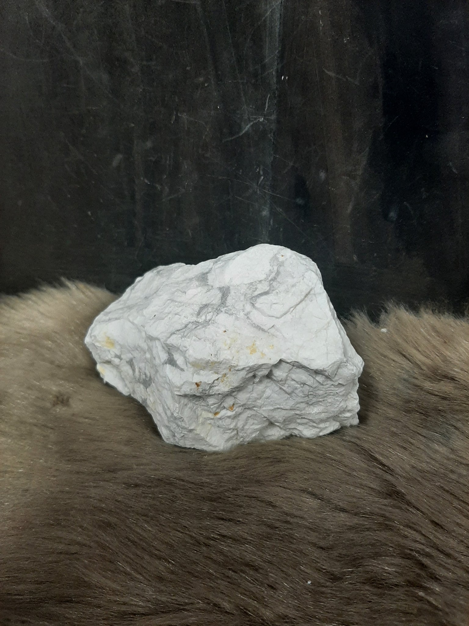Howlite Raw Large